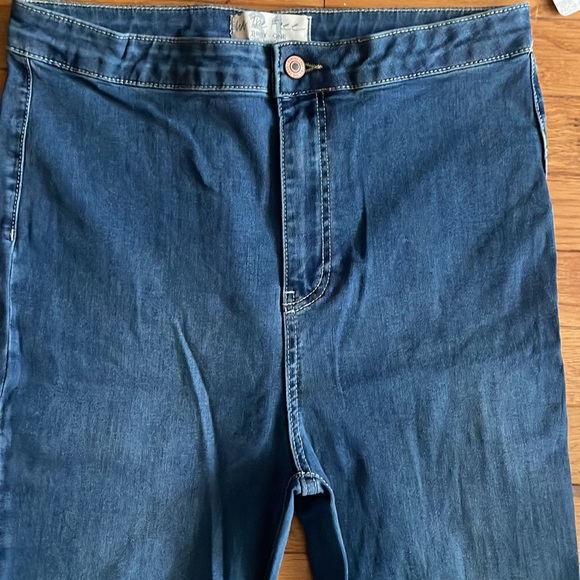 Free people Just float on flare blue jeans - Picture 2 of 3